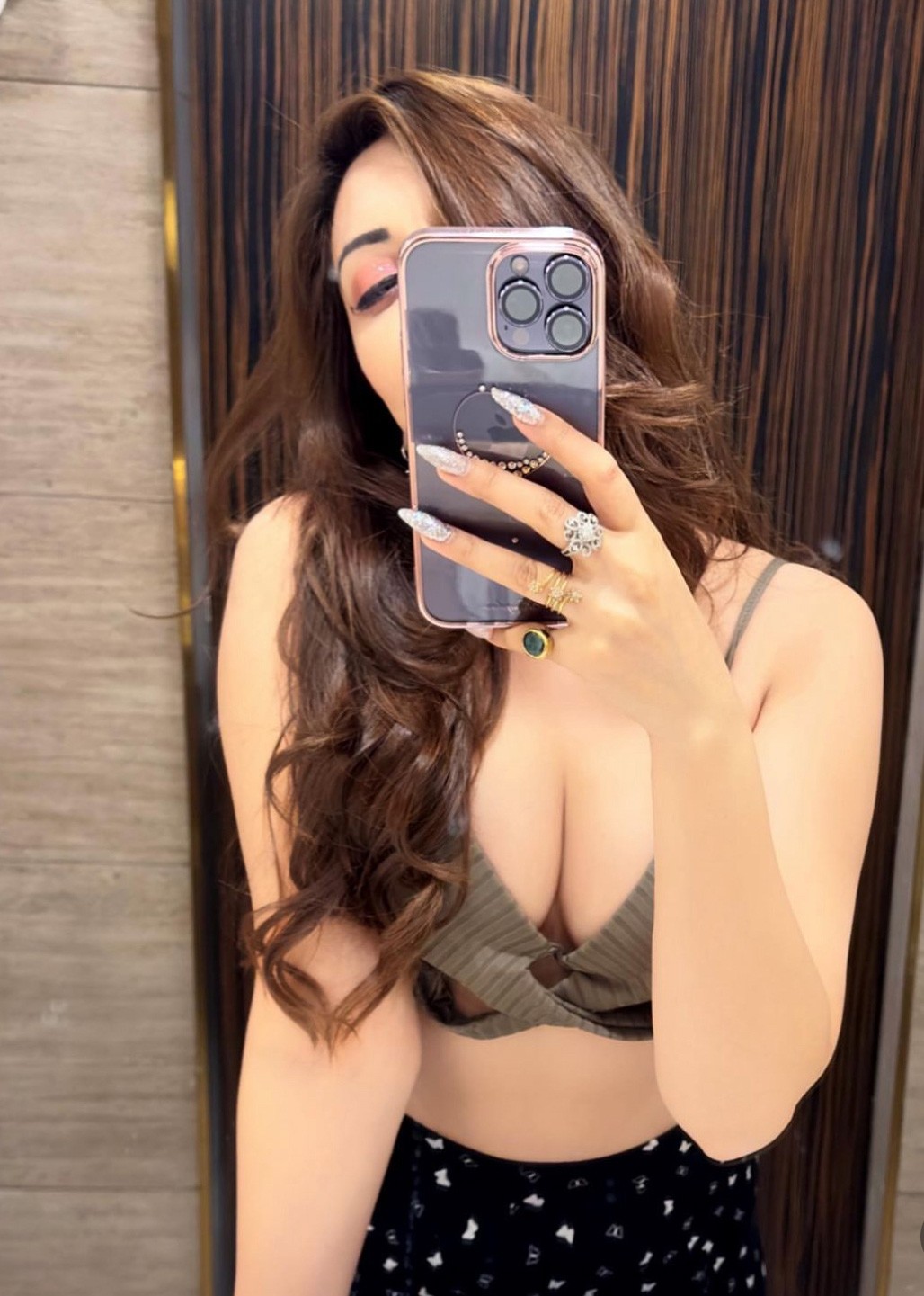 Call Girls From Sector 25 Gurgaon ❤️8448577510 ⊹Escorts,100% Verified Service In 24/7 Delhi NCR
