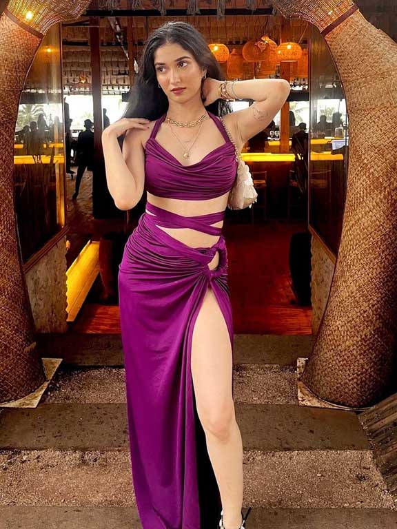 Ghatkopar Escorts, Sona 9004554577 , Hire Low Rate Call Girls In Ghatkopar | Mumbai Airport Escorts
