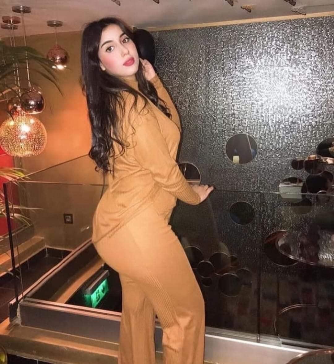 Bandra Call Girls 07506202331, Escorts Service Near Hotel Sofitel Mumbai BKC | Rupali Kaur