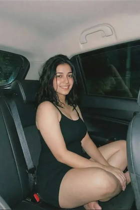 Riya 9801263724 vip escort service college girls available