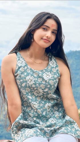 Riya 9801263724 vip escort service college girls available