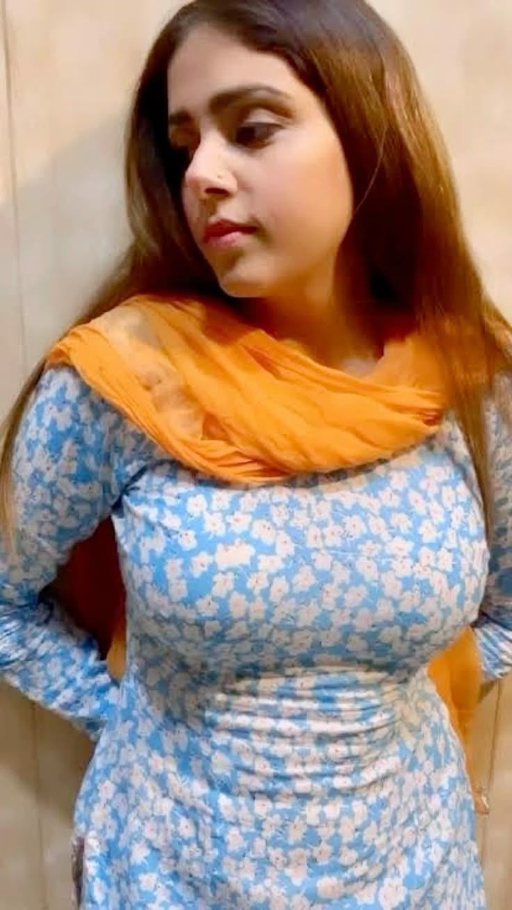 Find & Book Call Girl In Freedom Fighter Enclave Delhi 9958626694