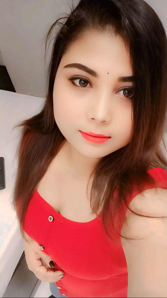 Hii gussa I am heena video call service available full nude girls finger and service available
