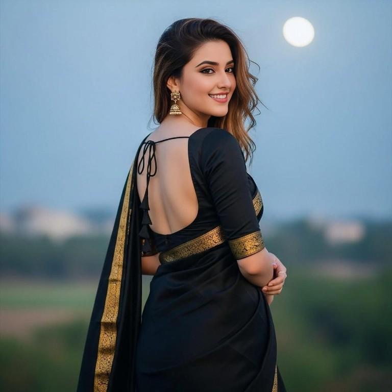 Call Girls In Delhi Bhikaji Cama Place ⑨⑤④⓪-⑨⑧⑦⑥②④❤️ Genuine Call Girl Service