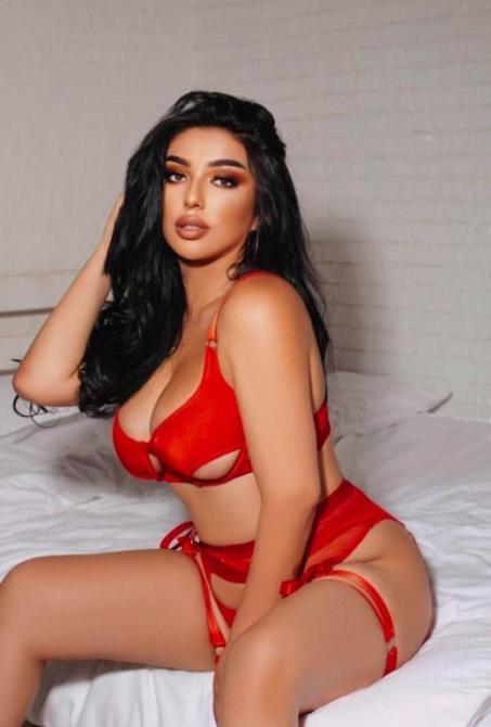 BOOK ME : 99, 533, 22, 196 Call Girls In Lajpat Nagar Delhi