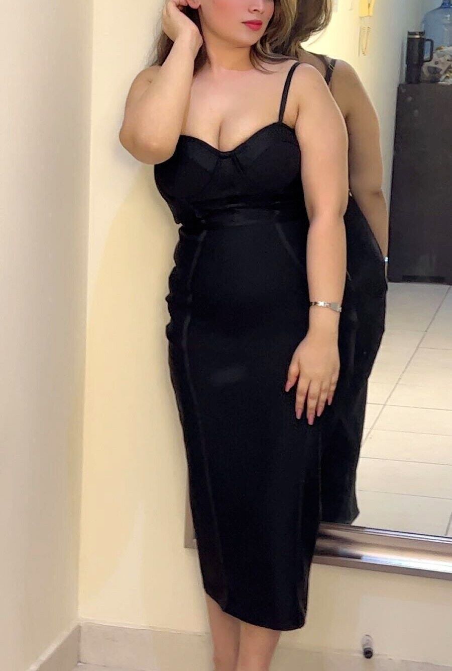 Call Girls in Green Park 8448224330 Escorts Service In Delhi