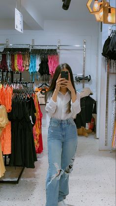 Call Girls in Noida Sectors 74 Personals Escorts 9899001462