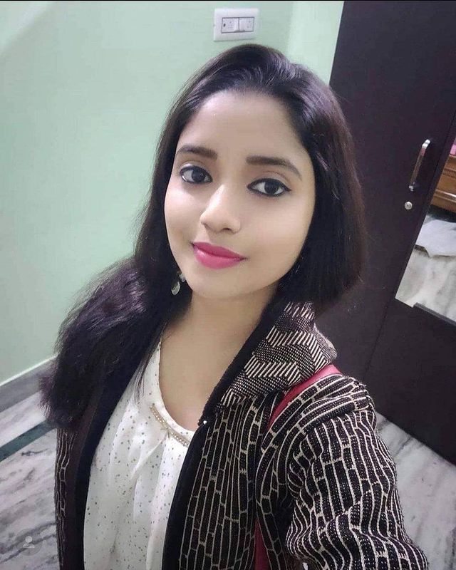top model college call girl service available