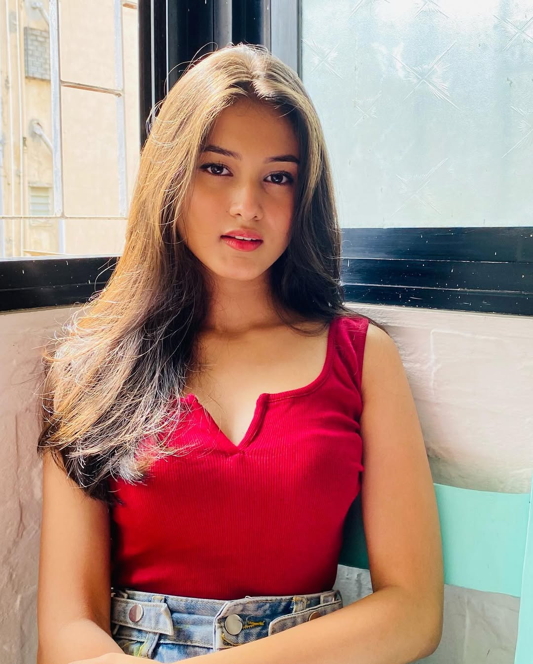 9990771857 Call Girls Vishnu Garden Delhi – Near Metro Vikaspuri