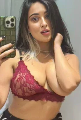 (69-Hot) Call Girls In Noida Sector 32 ☎9560499215[COD .Female Escort Service