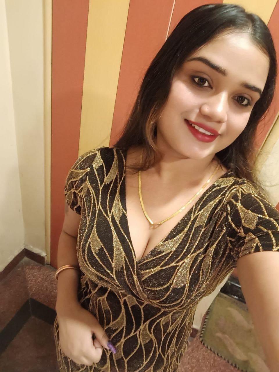 9990771857 Call Girls Najafgarh Delhi – Near Metro Mohammadpur