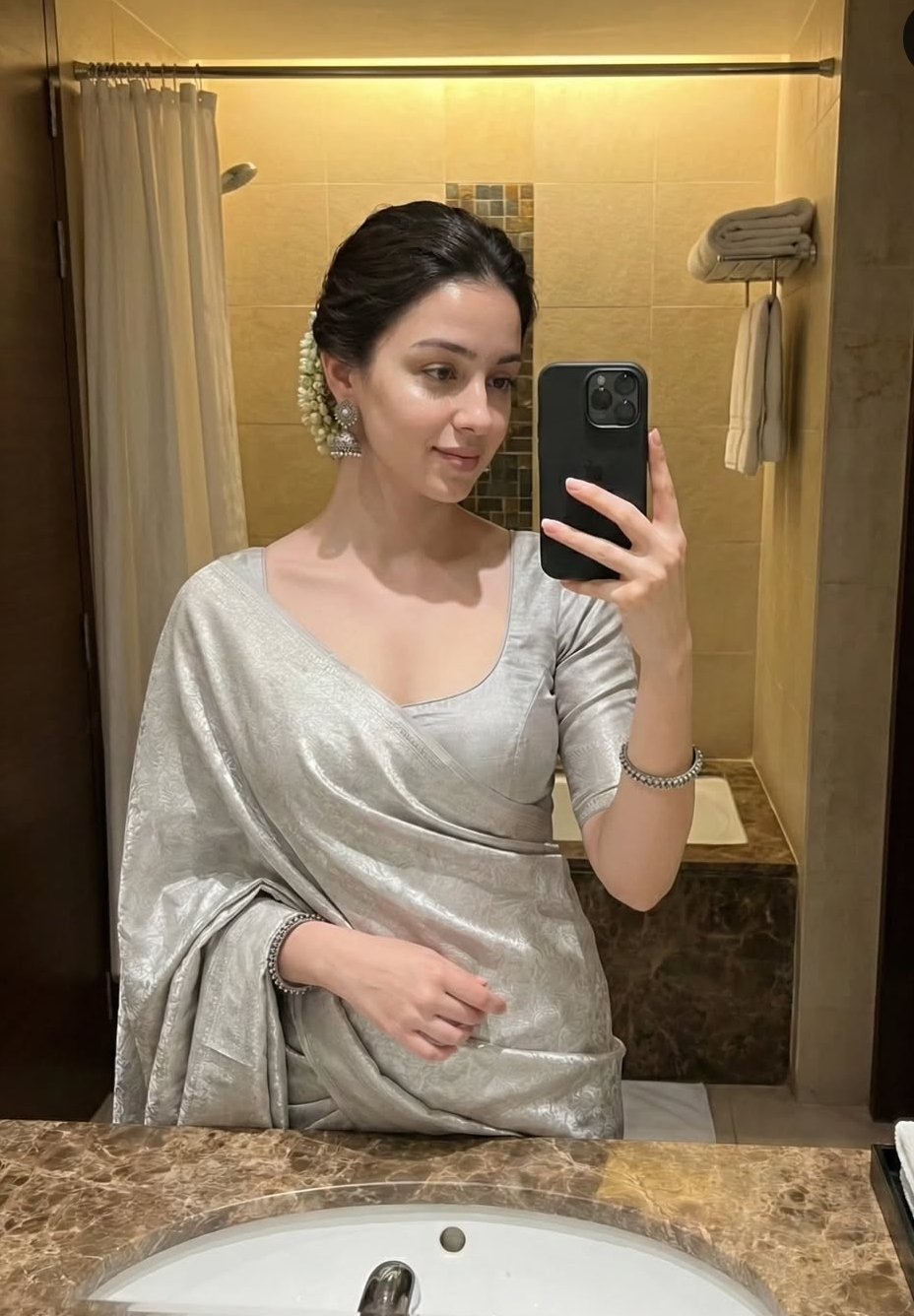 9319099832 Call girl in Taleigao North Goa Goa Escort