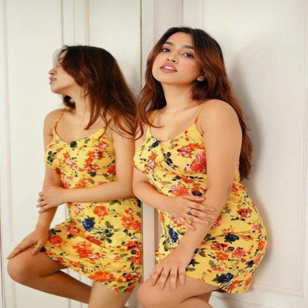 Call Girls & Escort Services in Sector 62 Noida 📞 9667938432 ✨