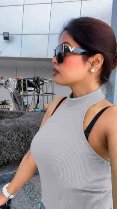 Independent Call Girls Near Pride Plaza Hotel Aerocity call girls 9958560360