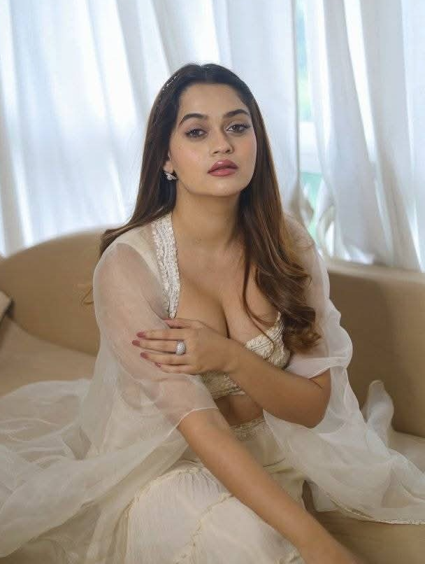 Call Girls in karol bagh , Delhi 9999815811 Short 1500 Night 5000