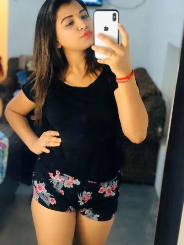 We offer Call Girls in Daryaganj Delhi 8920285992 girl home & hotel service 24Hr