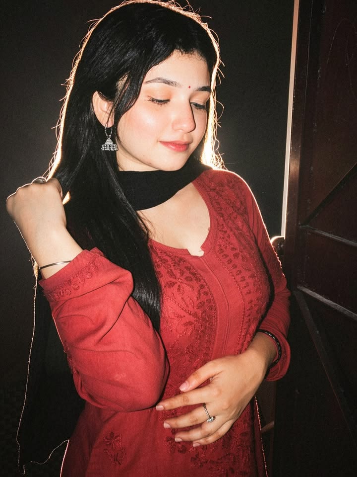 Call Girls In Sarojini Nagar 9711800081 Escort Service
