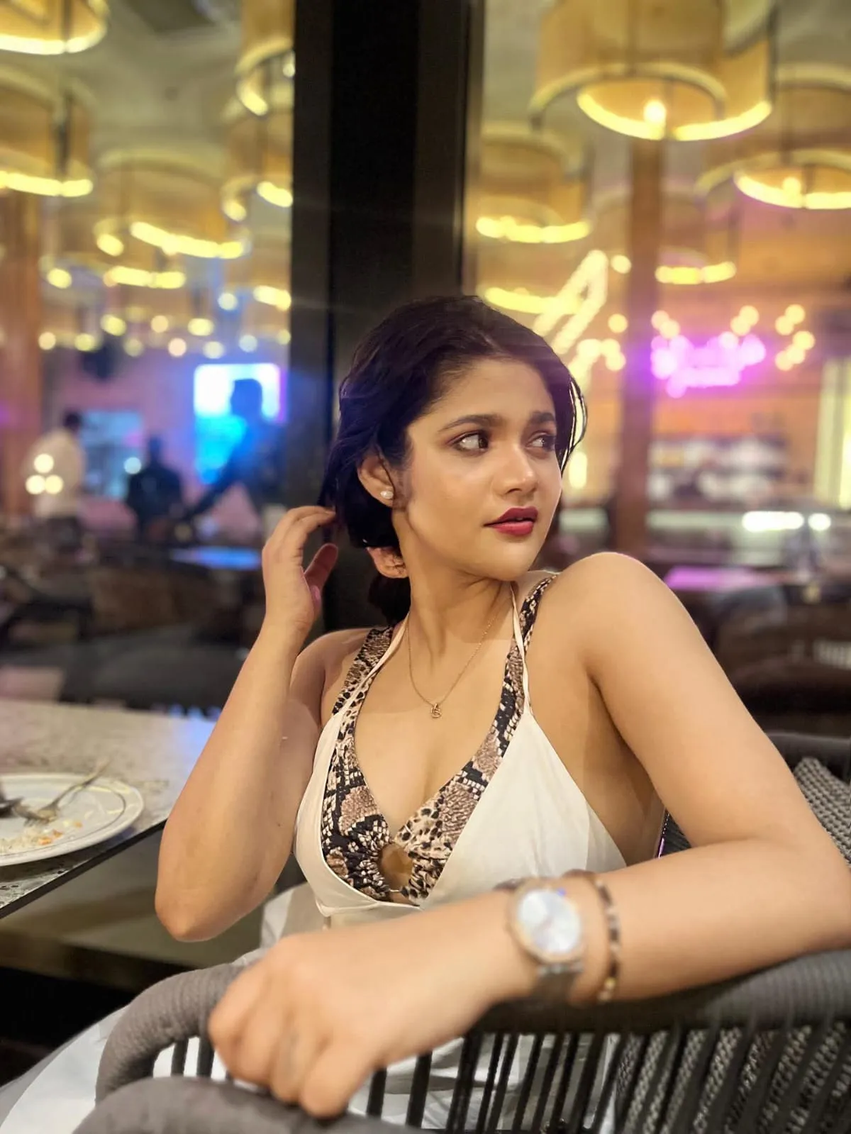 9319099832 Sex Call Girls In Independent Aerocity In-OutCall