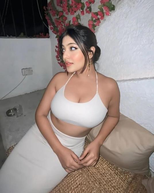 call girls in delhi mahipalpur 9319099832 women seeking Men
