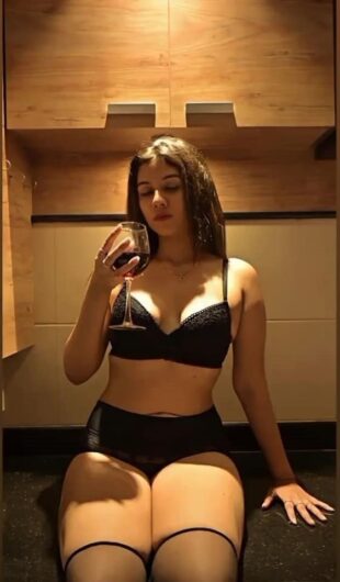 Hot Call Girls Service Near The Leela Palace New Delhi Book now -9958560360